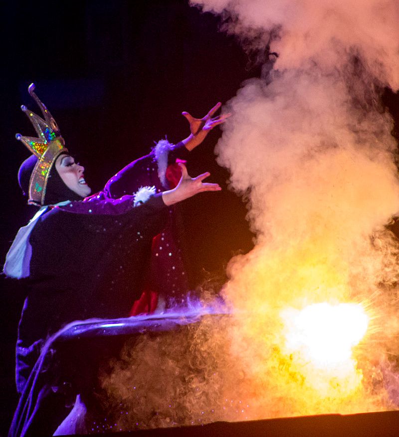 Sinta-se como se estivesse no Fantasmic! da Disney