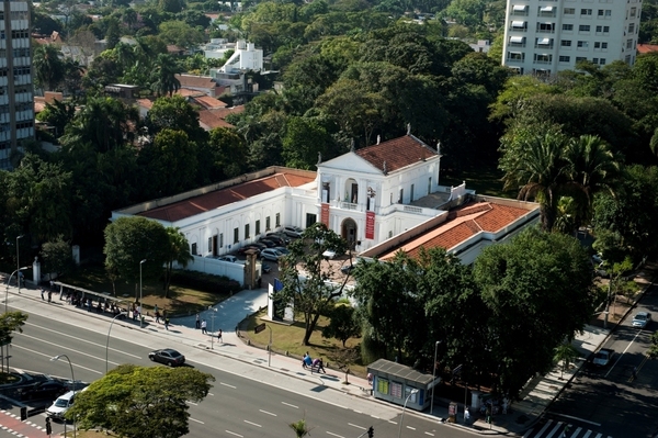 Museu publica livros dedicados às questões da cultura material da casa brasileira nos aspectos da Alimentação, Construção, Costumes, Objetos e Equipamentos